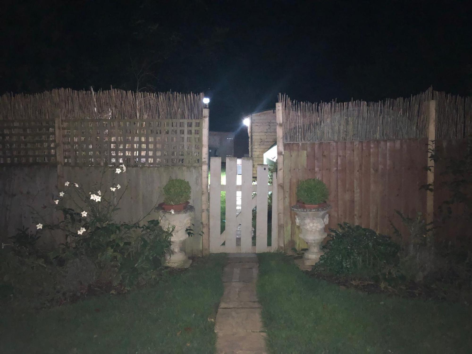 Cosy Garden Log Cabin 솔즈베리 외부 사진